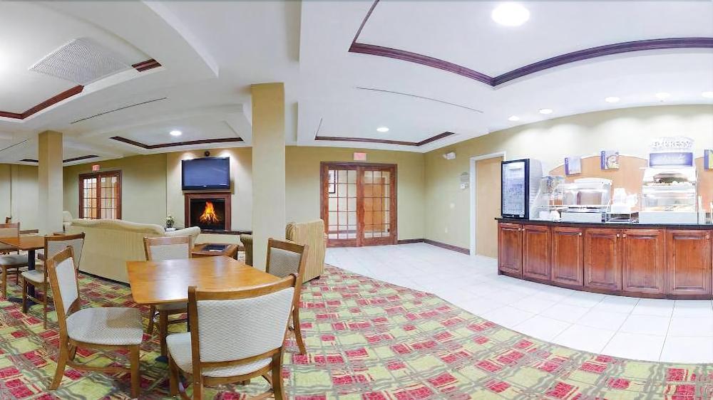 Holiday Inn Express & Suites - Hardeeville-Hilton Head By Ihg Exterior photo
