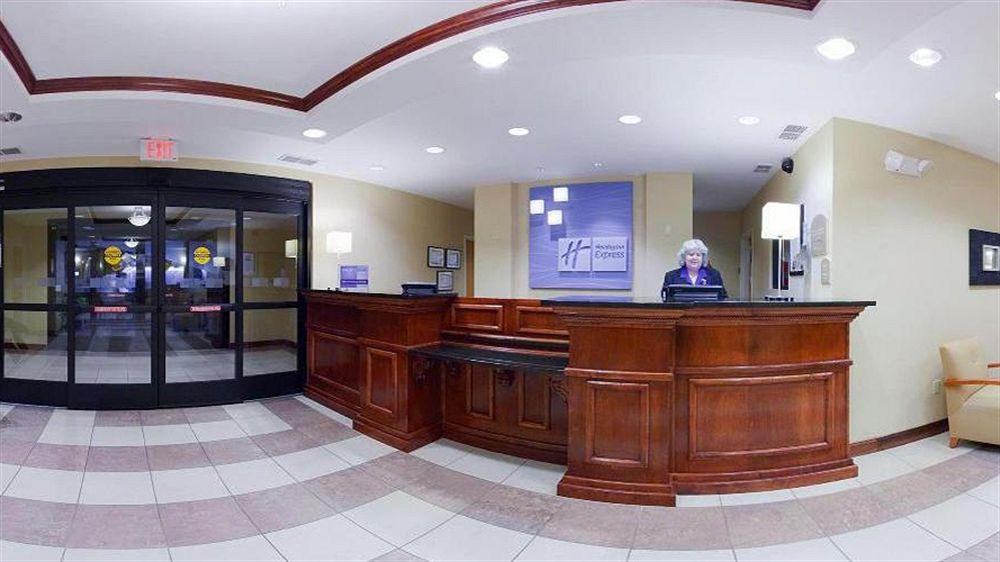 Holiday Inn Express & Suites - Hardeeville-Hilton Head By Ihg Exterior photo